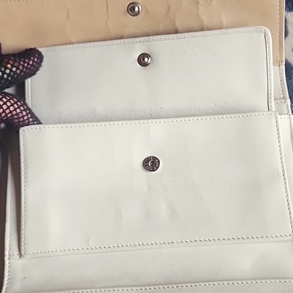 Chanel Beige/Cream Lambskin Leather Front Snap Diamond Trifold Long Wallet COA - Picture 12 of 13